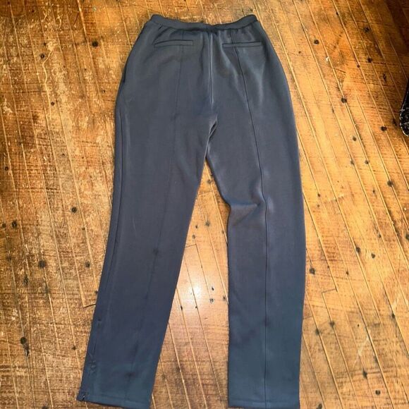 Victoria’s Secret Featherweight gray tailored S joggers - Picture 5 of 5